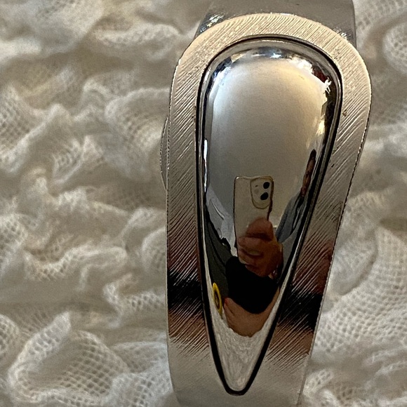 Vintage Sarah Coventry Hinged Cuff Bracelet - Picture 2 of 6